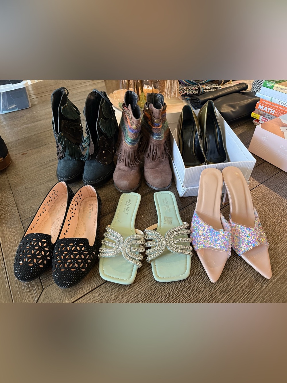 Mixed brand shoe lot- Women